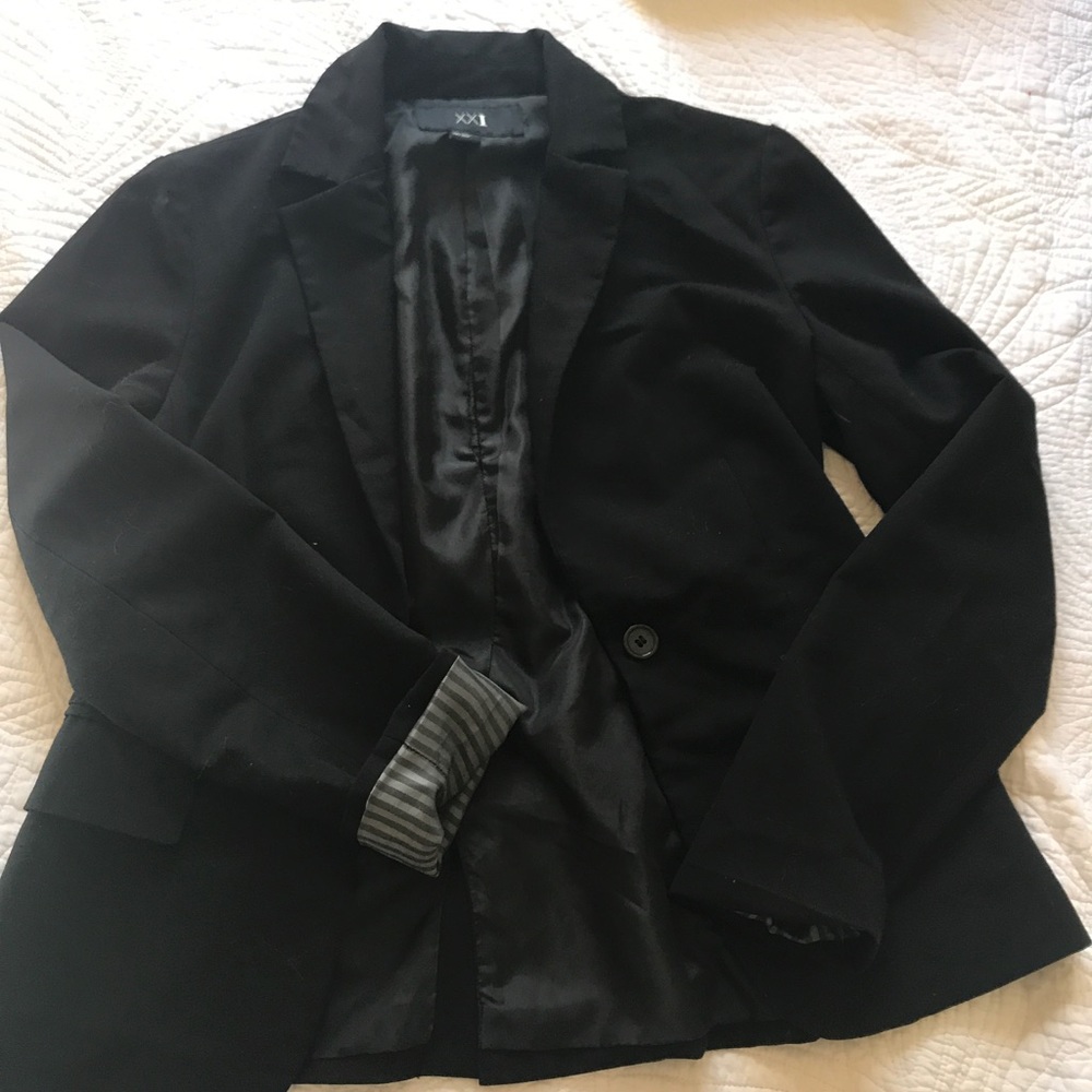 Forever 21 Black Blazer size M